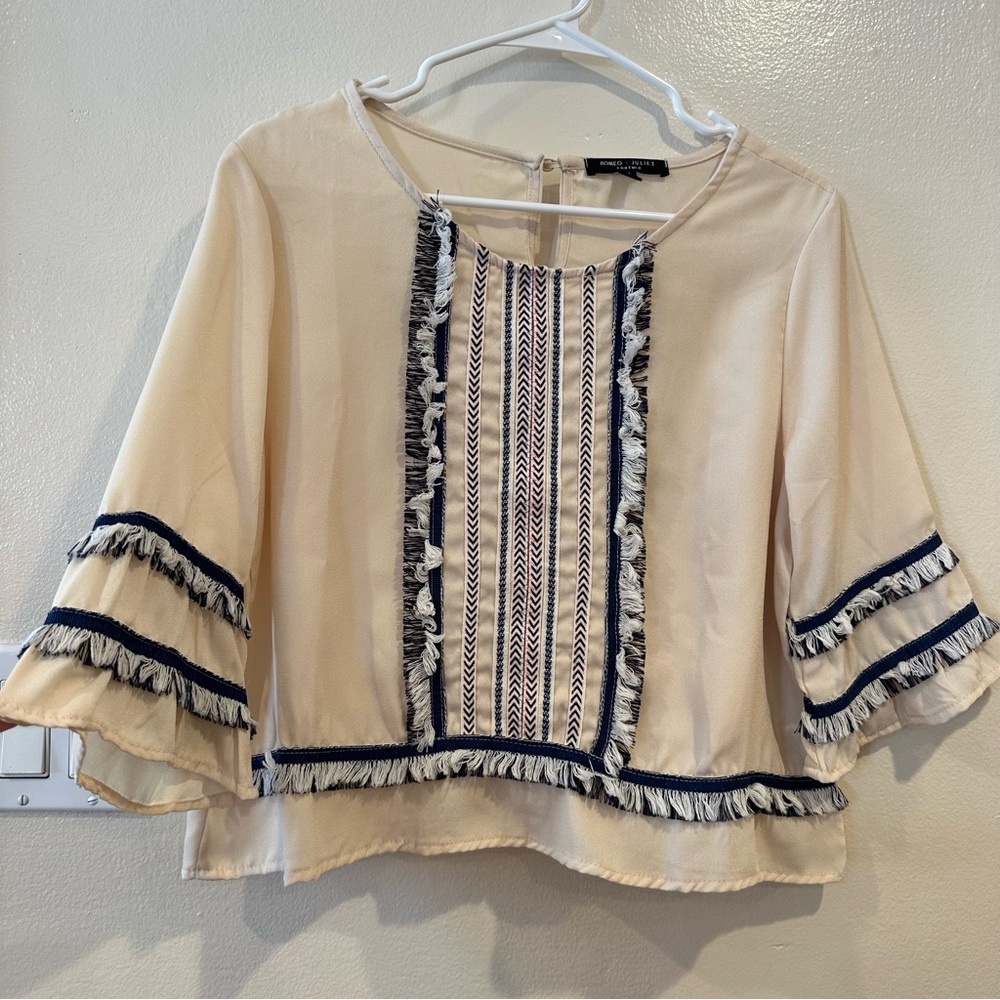 Romeo & Juliet Couture Cream Navy Top Fringe Boho Peasant Western Cowgirl Size M